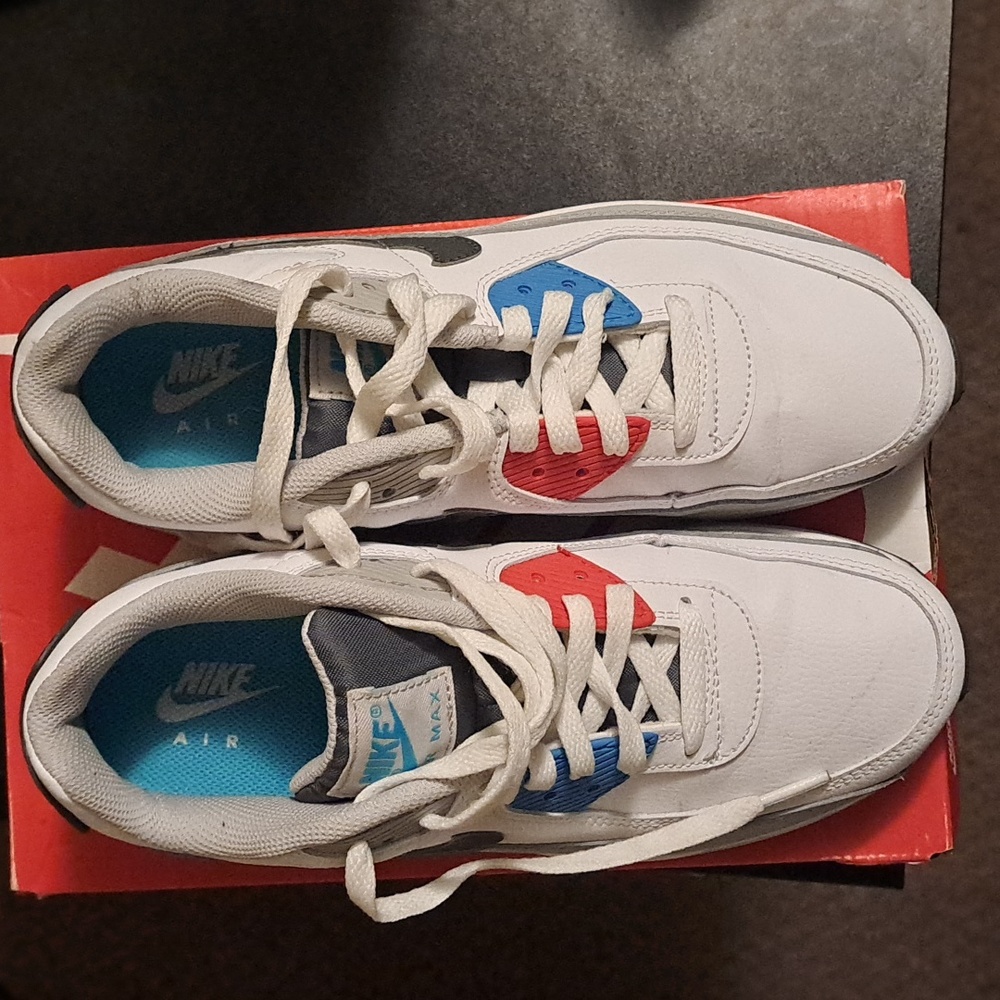Youth 7y Nike Air sneakers